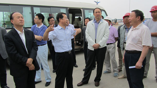 陸治原市長(zhǎng)再次視察榆林大道項(xiàng)目工地