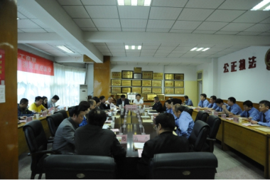 凝聚共識(shí) 保駕護(hù)航 持續(xù)服務(wù)“兩個(gè)健康”-李亞光總經(jīng)理參加榆林市檢察院、工商聯(lián)召開(kāi)保促非公經(jīng)濟(jì)座談會(huì)