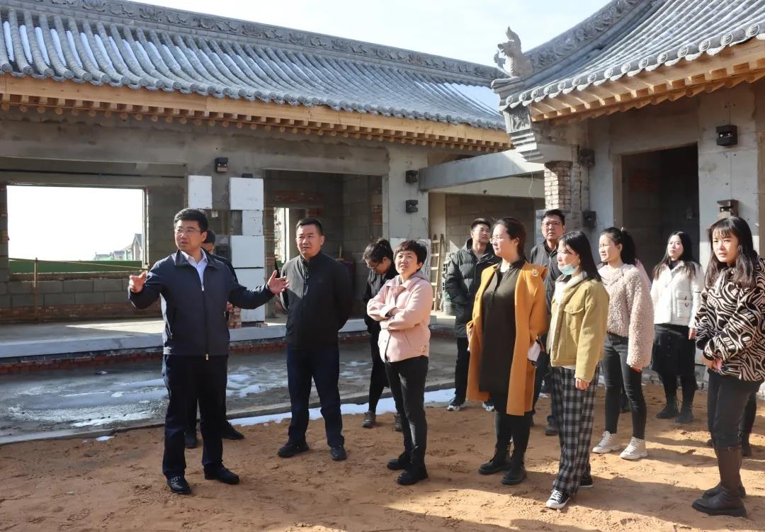 榆林市工商聯(lián)一行來(lái)榆陽(yáng)高新區(qū)體育小鎮(zhèn)參觀交流