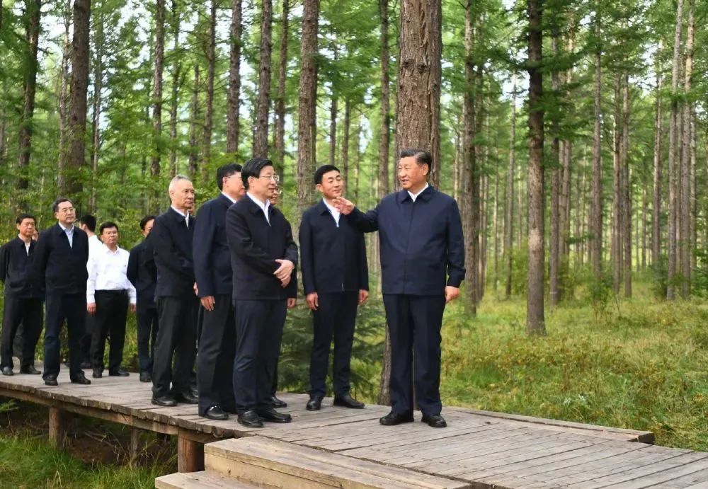 習(xí)近平：發(fā)揚(yáng)塞罕壩精神，把綠色經(jīng)濟(jì)和生態(tài)文明發(fā)展好
